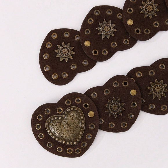 Luxe Vegan Leather Heart Grommet Statement Belt - Picture 5 of 9